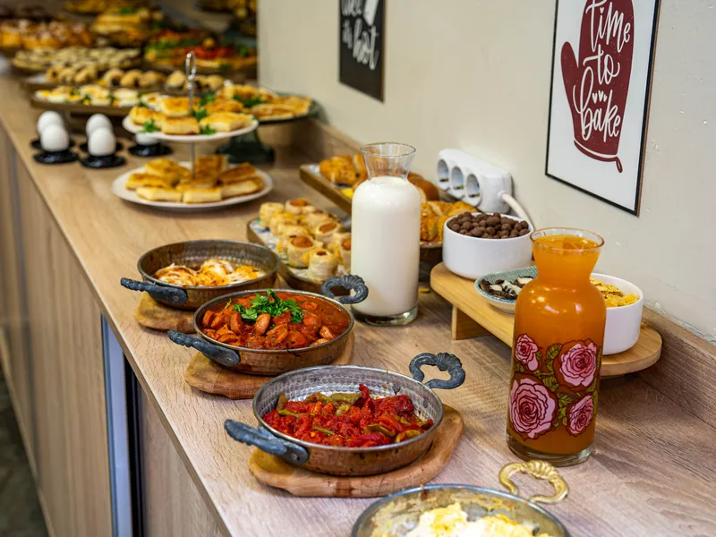 Breakfast Room 8