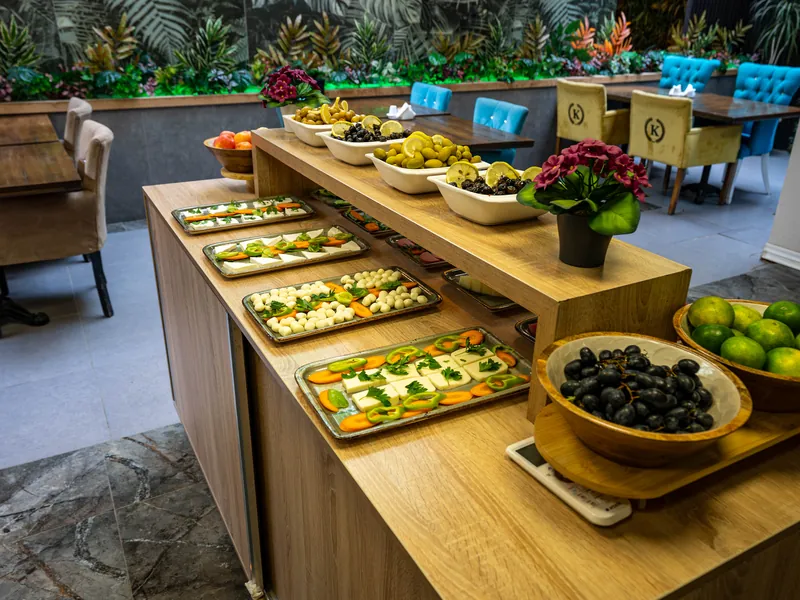 Breakfast Room 4