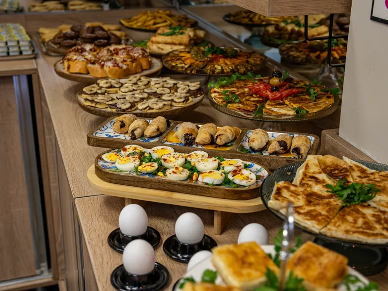 Breakfast Room 6